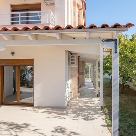 Petra Villa Afytos Exterior photo