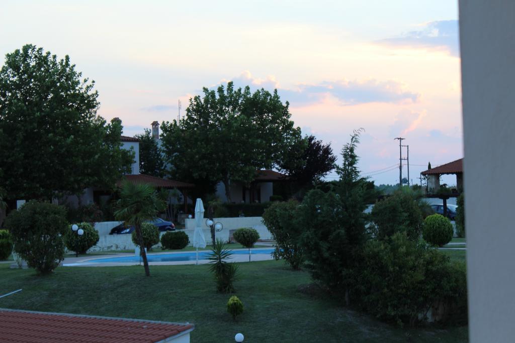 Petra Villa Afytos Exterior photo